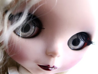 Gothic Doll (Picture)