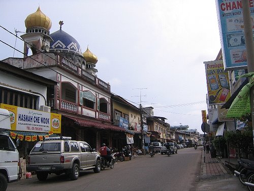 [sungai+kolok.jpg]