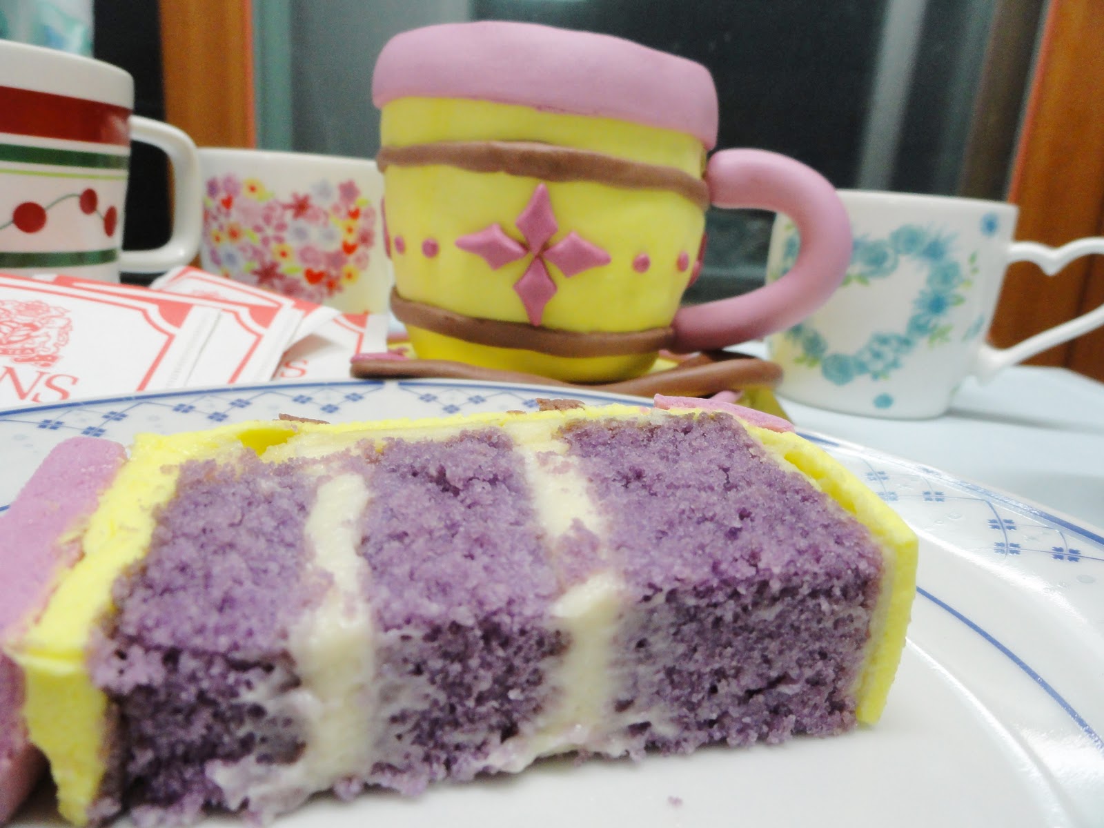 AMBITIOUS BUBBLE Fondant Cake Purple Yam Cake with Coconut Cream Filling