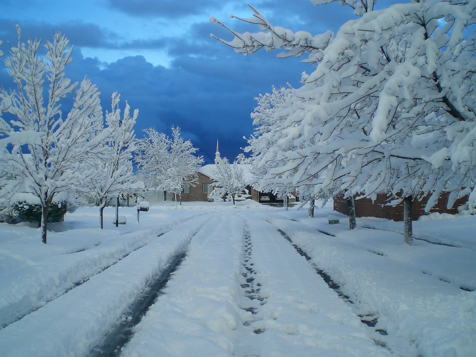 Snow is beautiful. Красивые картинки зимы западных стран. Юго Западный зимой ЕК,.