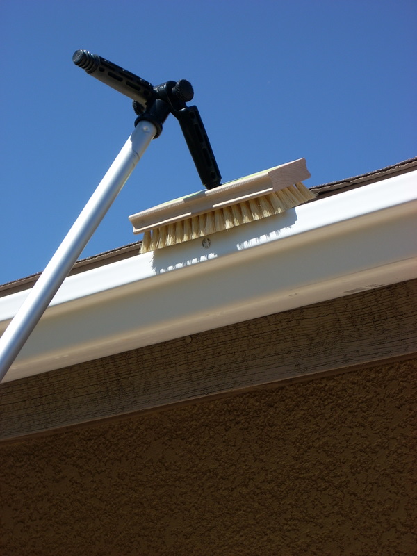 NEW! Unique Gutter Brush