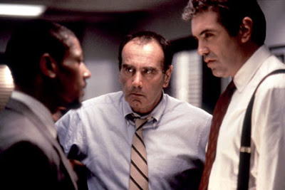 https://3.bp.blogspot.com/_fwHgd802KPU/SWQUkpPaYhI/AAAAAAAAF_0/F30G1gsj34o/s400/Usual-Suspects-m07.jpg