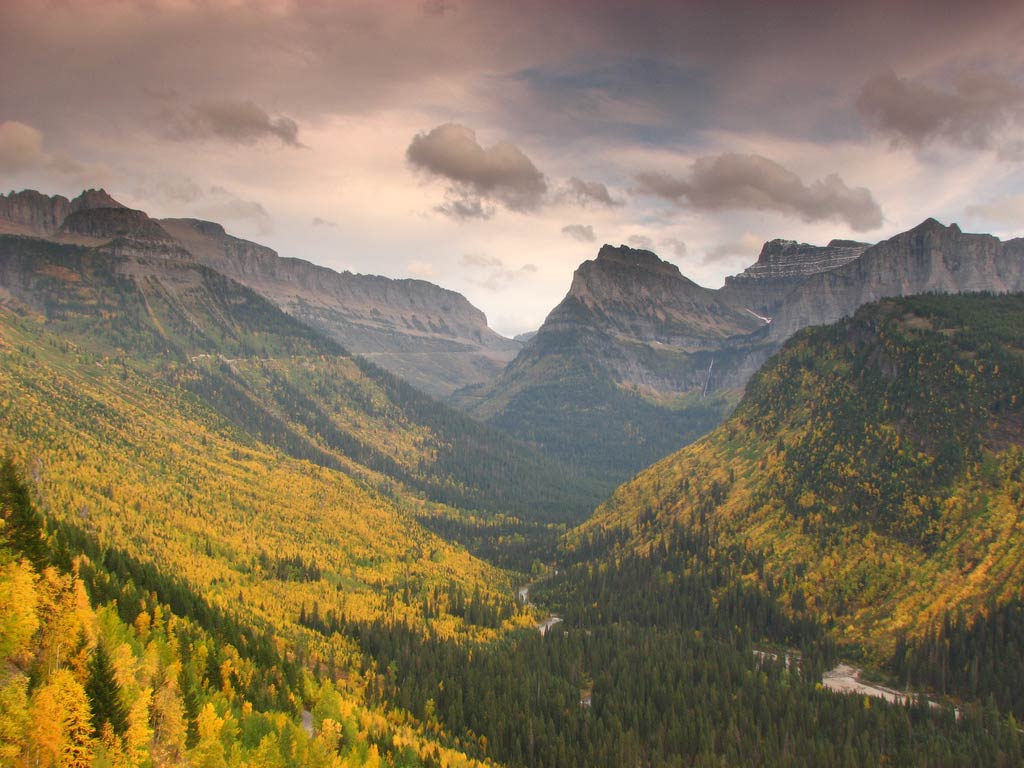 [mountains_trees_blend.jpg]