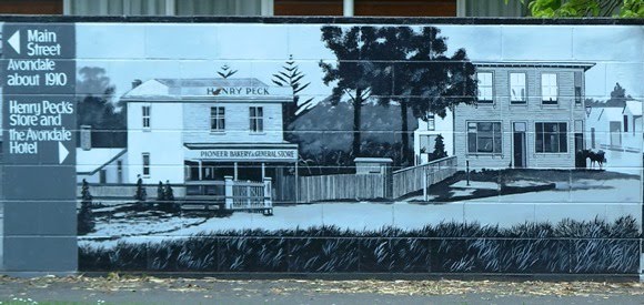 [Ash+St+Mural+03.JPG]