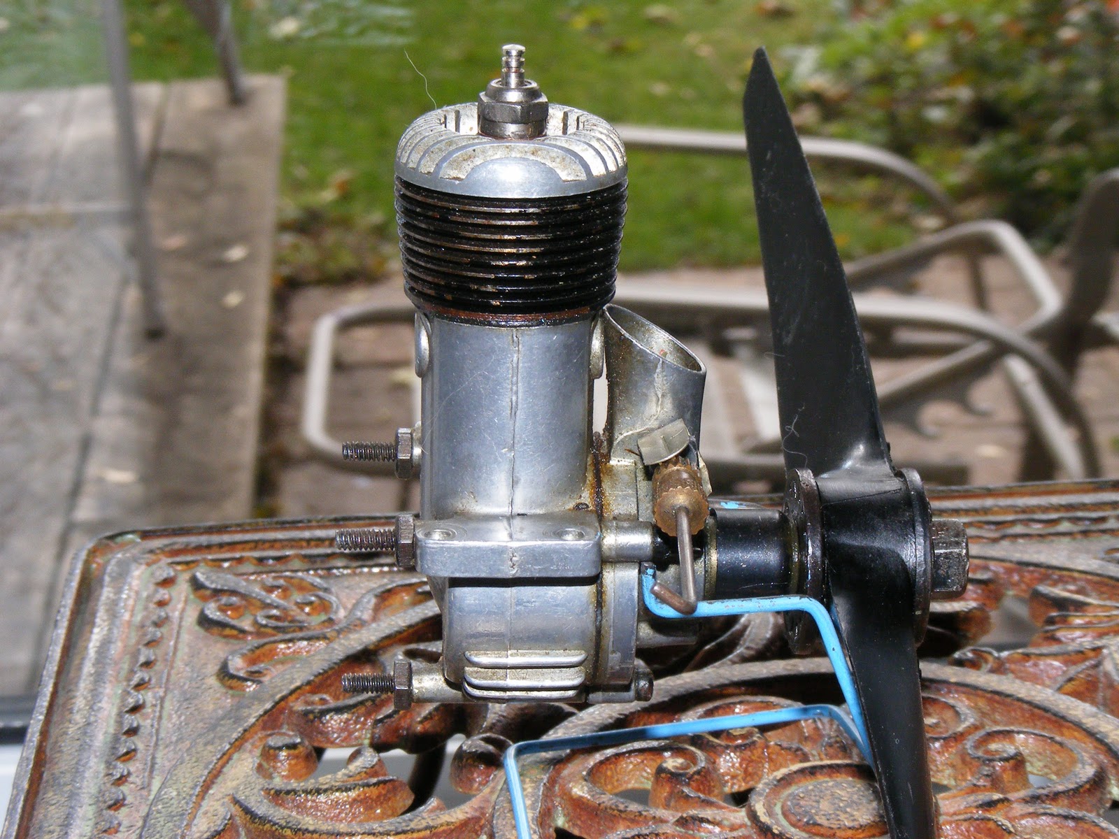 Vintage Model Airplane Engines Running: O&R 23 Deluxe Antique Model