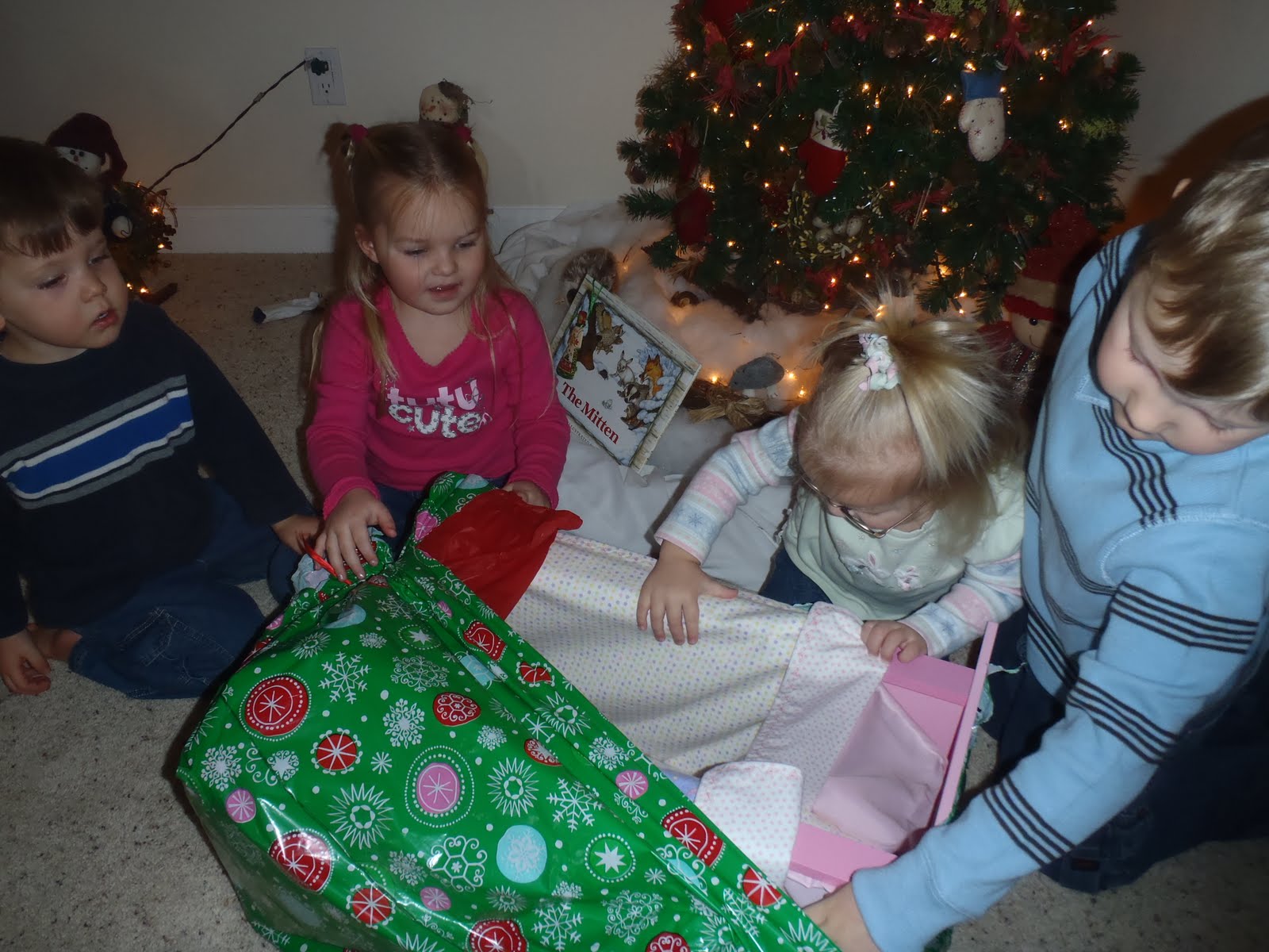 The Snyder Family Christmas CRAZINESS Round 1