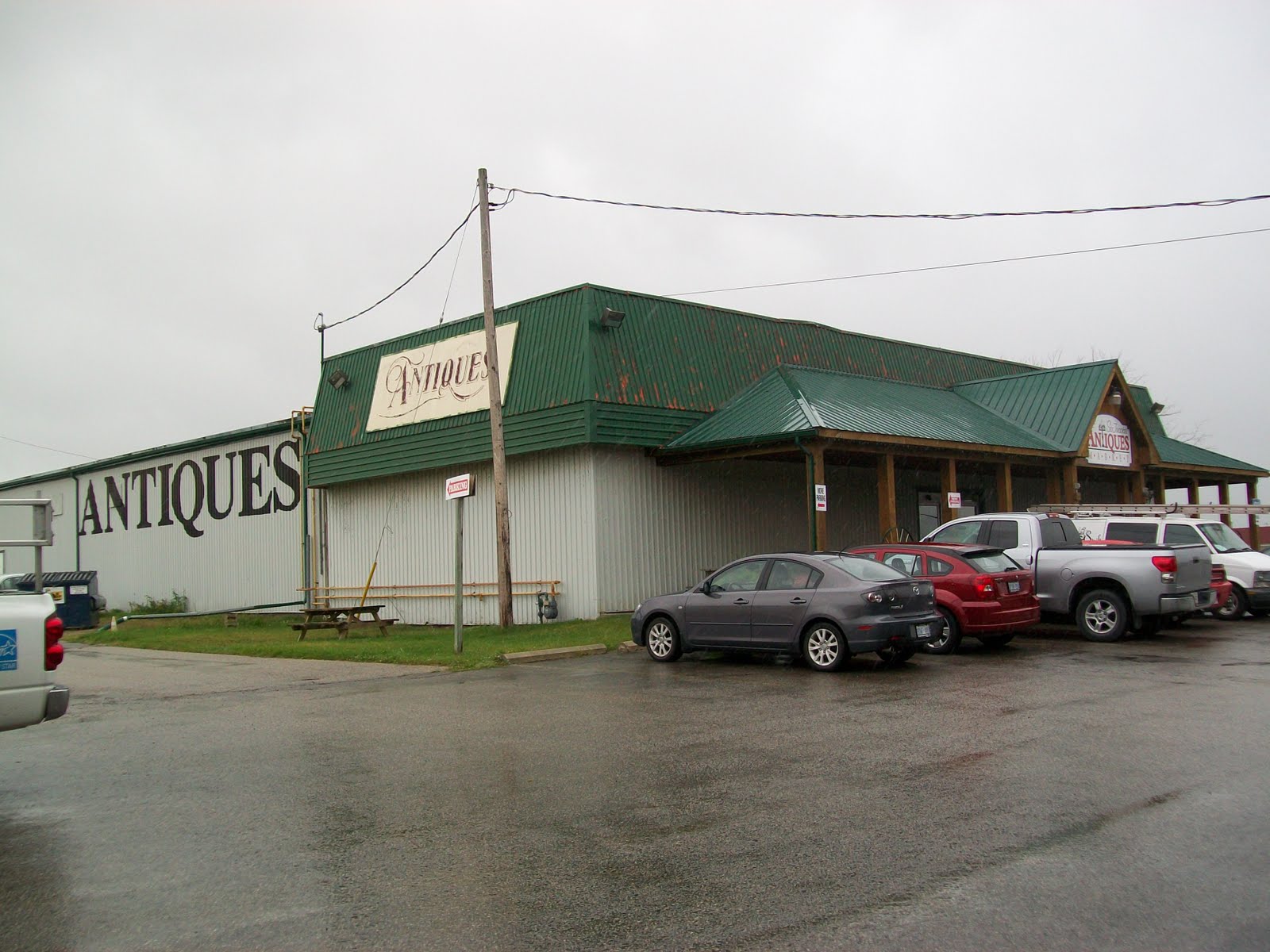 Domestinista Antique Shops in Ontario The St. Jacobs Antiques Market