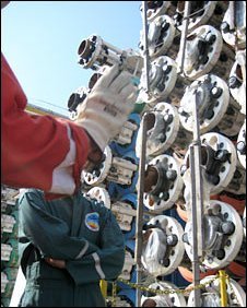 [_45832820_riserpipes226.jpg]