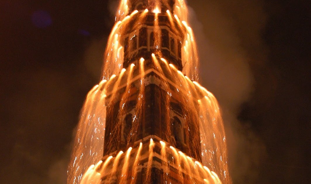 Gianfranco Wurzburger L'incendio del Campanile del Carmine antica festa della città di Napoli Gianfranco Wurzburger L'incendio del Campanile del Carmine antica festa della città di Napoli