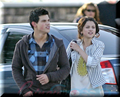 Everyone is saying that Taylor Swift break up with Taylor Lautner not just 