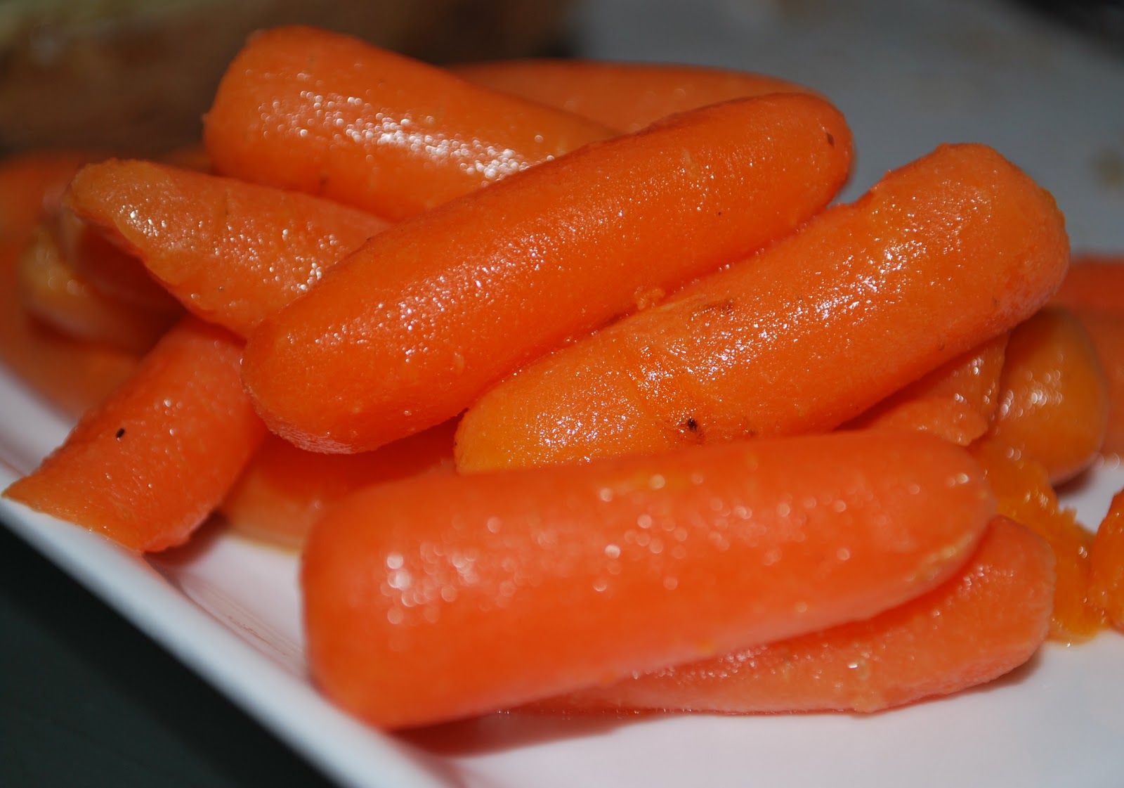 CLEAN FREAK HONEY GLAZED CARROTS