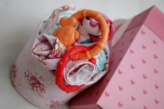 [mysunshine+pink+cupcake.JPG]