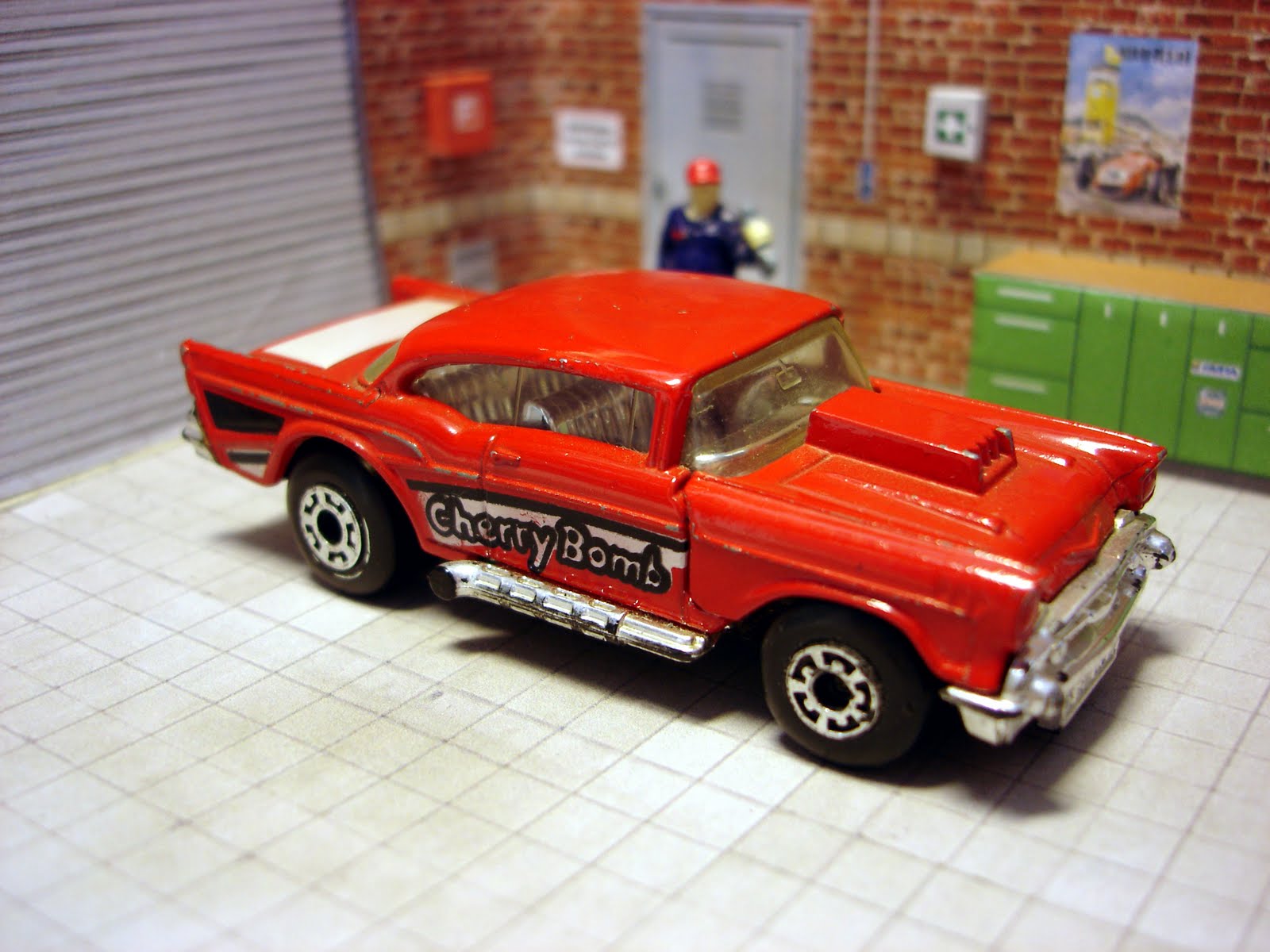 Matchbox Memories Matchbox MB04 '57 Chevy Cherry Bomb