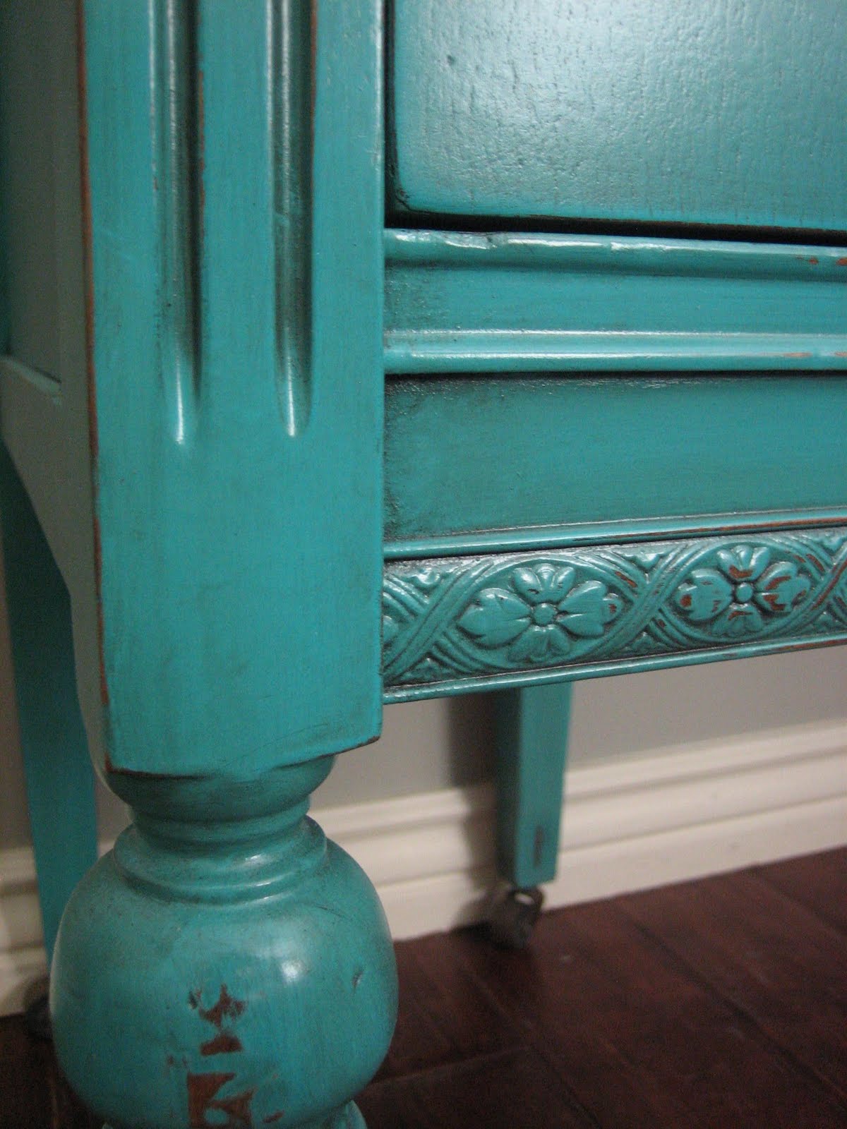 European Paint Finishes: ~ Turquoise/Teal & Cream Bedroom Set