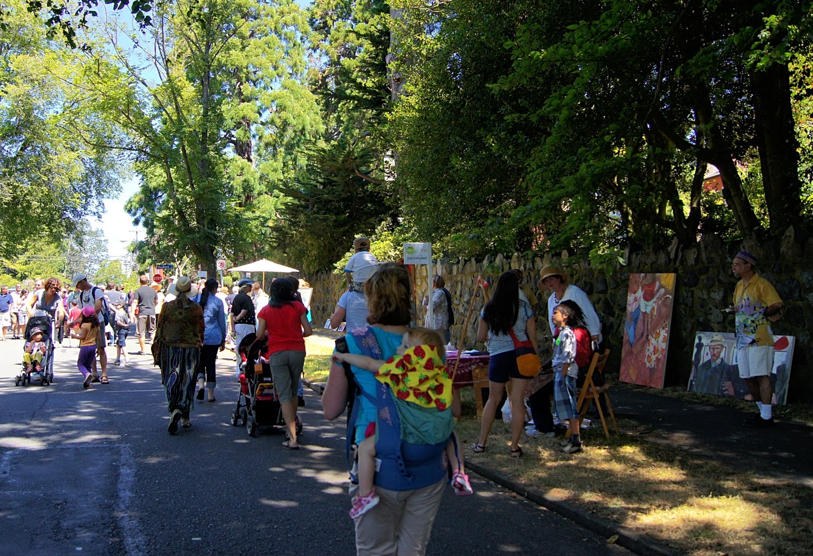 Victoria Daily Photo Moss Street PaintIn