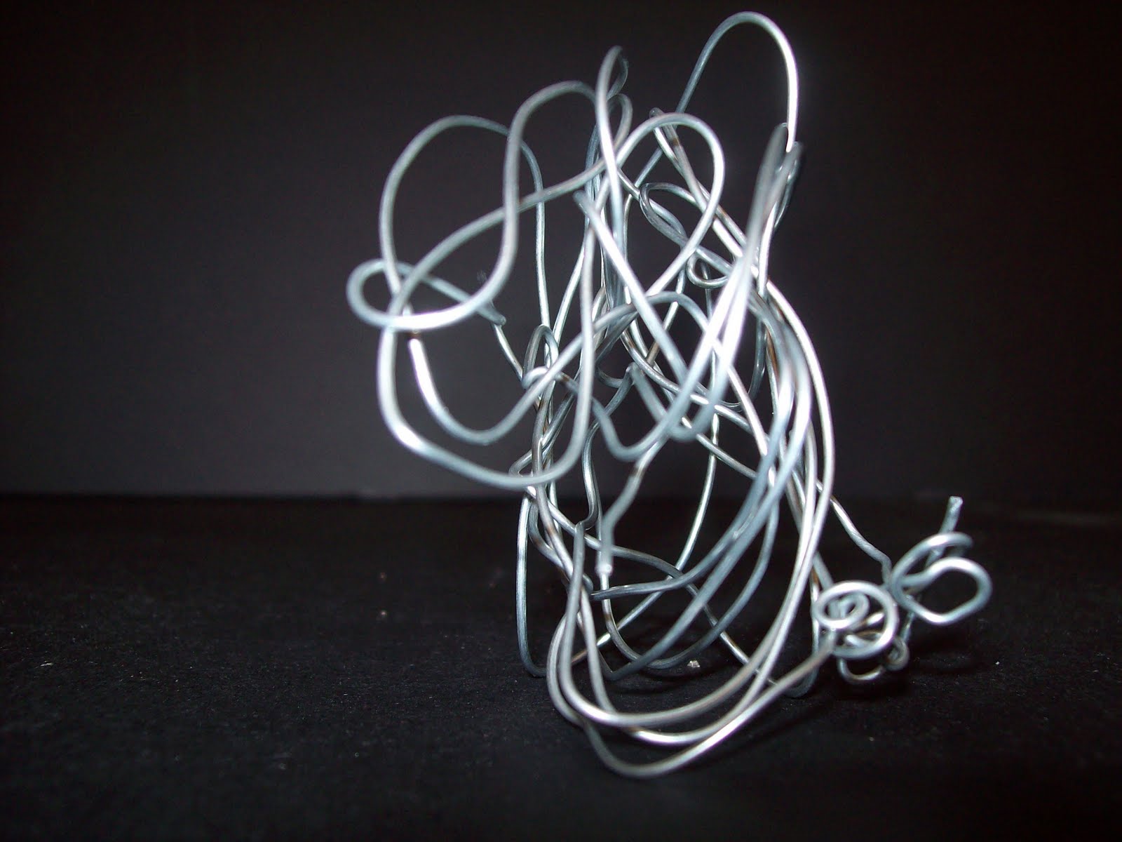 Random 3D Wire Manipulation