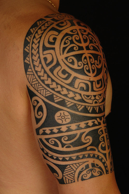 Polynesian Shoulder Tattoo title=