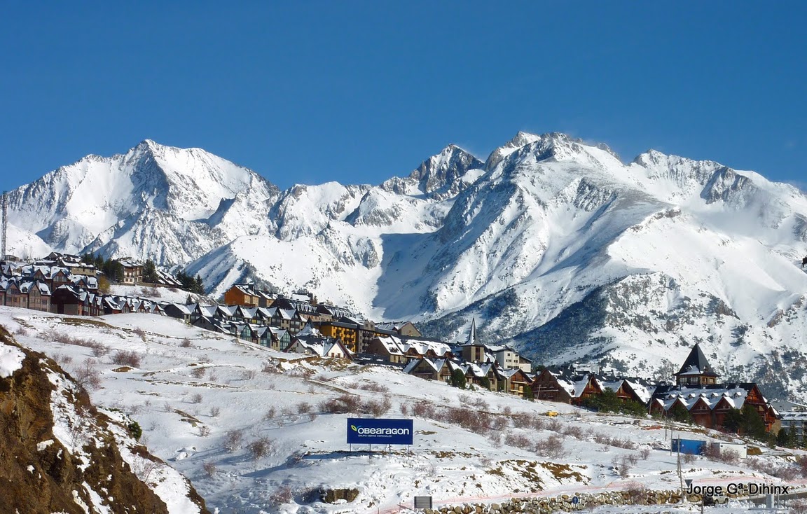 La Meteo que viene FORMIGAL, 25cm de nieve polvo. 16 Nov