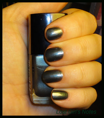 chanel black pearl nail polish