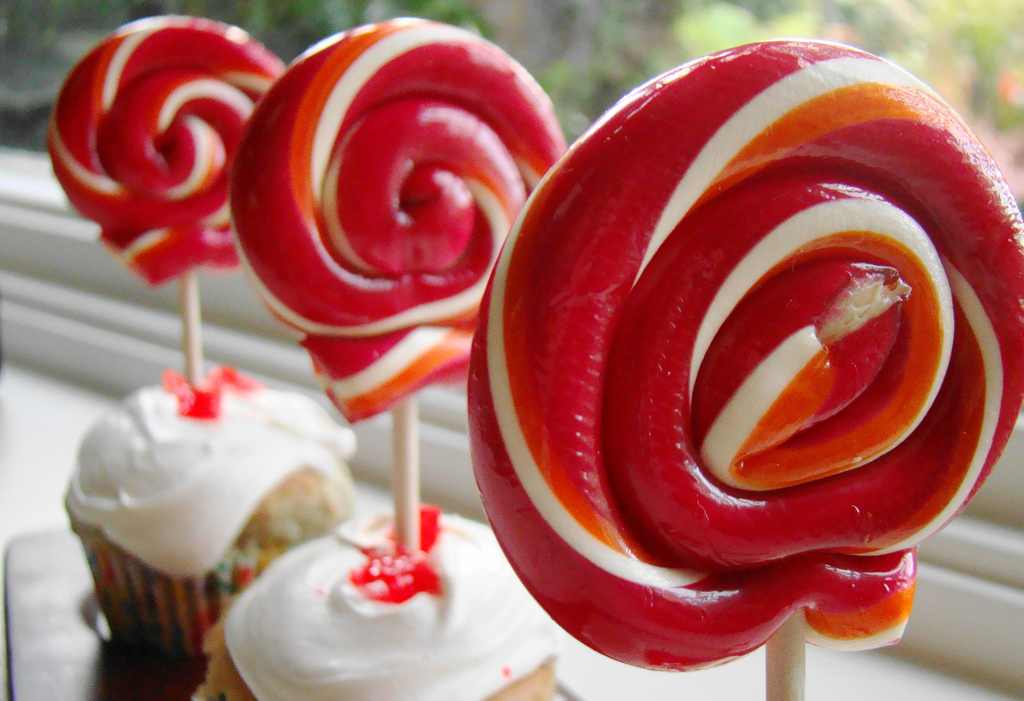 Lollipop cupcakes Candyland, Lollipop, Meal Planning, Birthdays