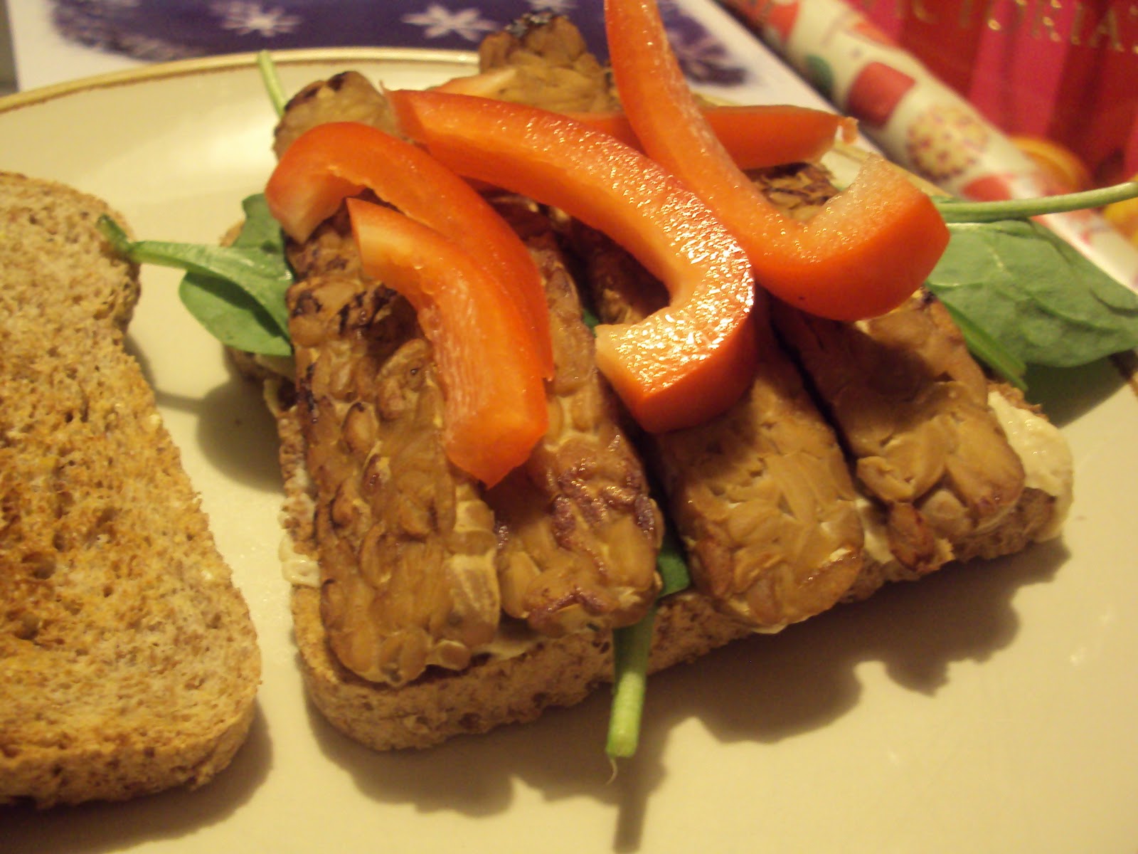 The Little Health Monster + Pregnancy! Tempeh bacon sandwichio