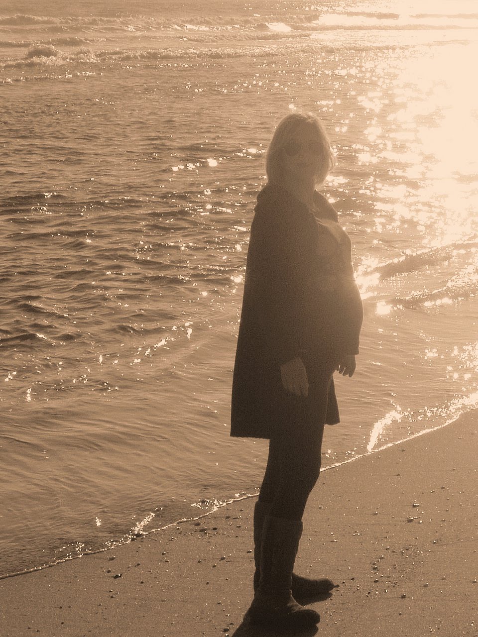[beach+nov+037+(2)sep.jpg]