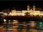 Vista nocturna del Ayuntamiento de San Sebastian