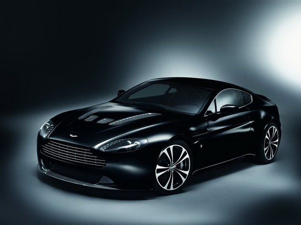 Aston-Martin-Carbon-Black-01.jpg