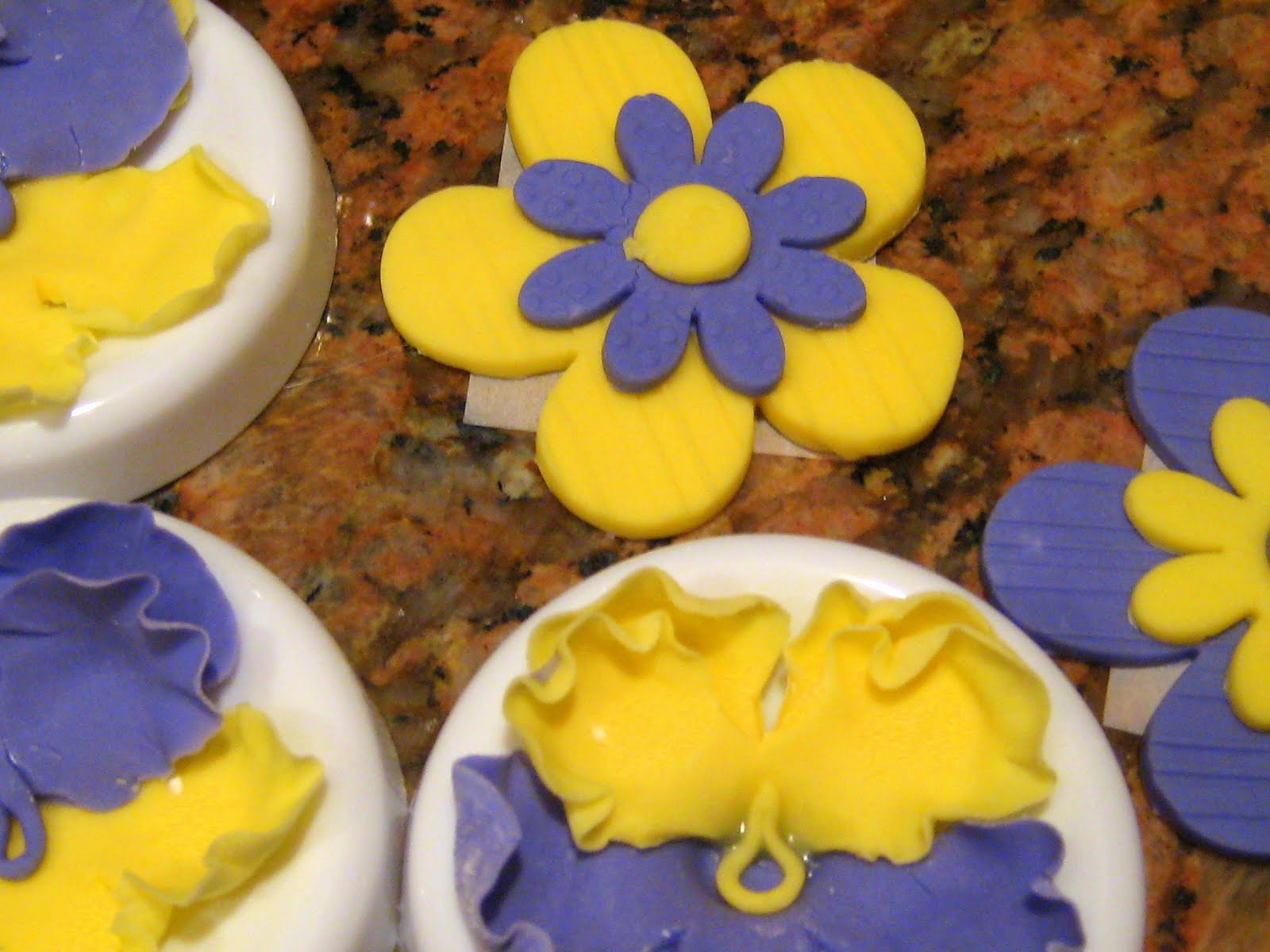 Sweet for Sirten Wilton Flowers and Cake Design Class 1