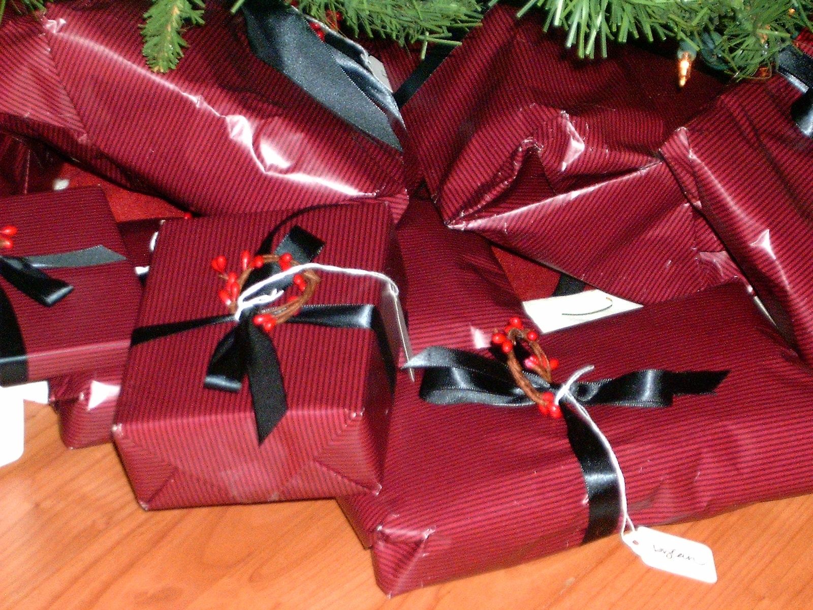 [christmas+presents+2008.jpg]