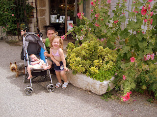 klikklik: Moustiers + Collage