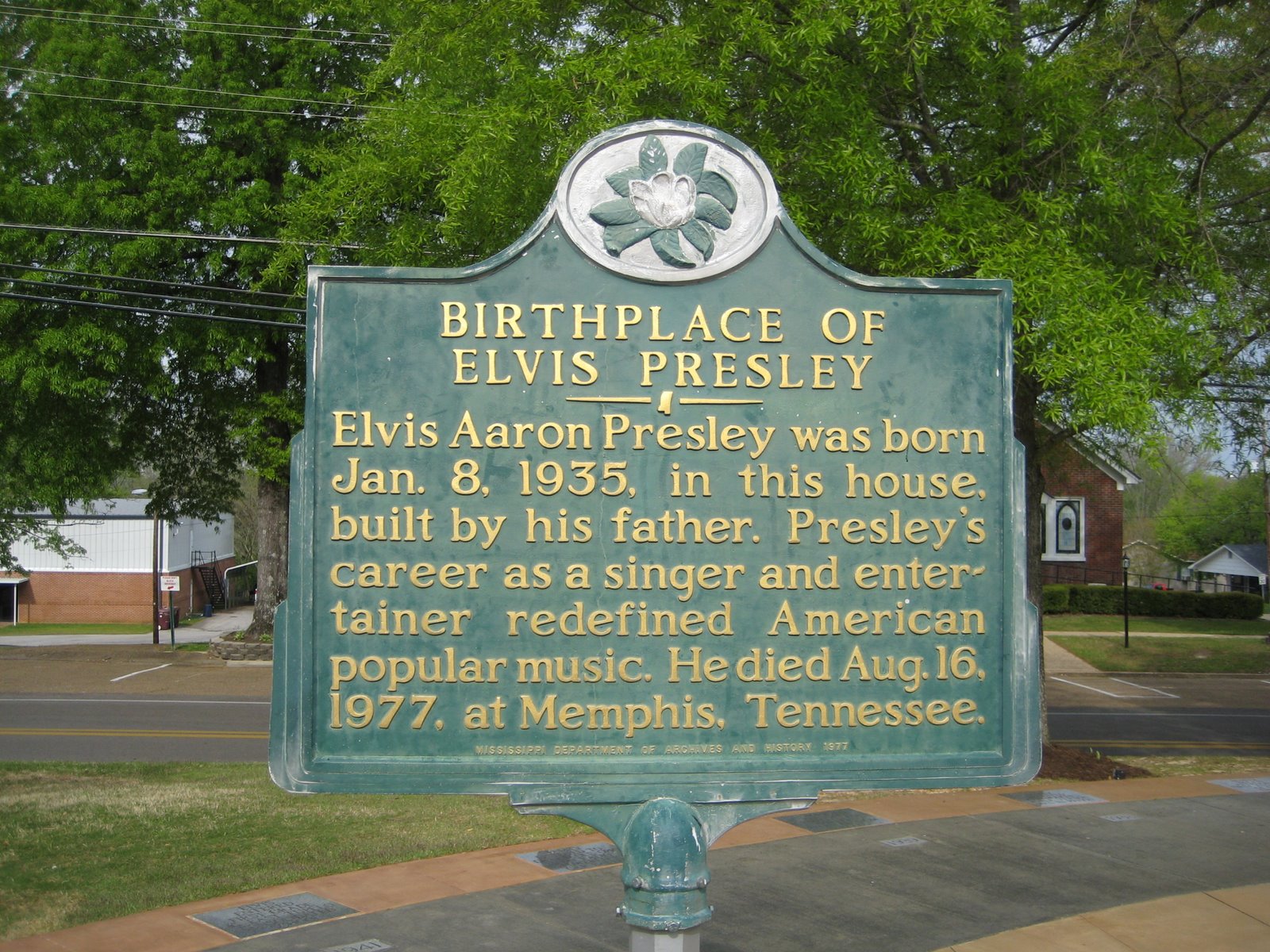 [Elvis+Presley's+Birthplace+(2).JPG]