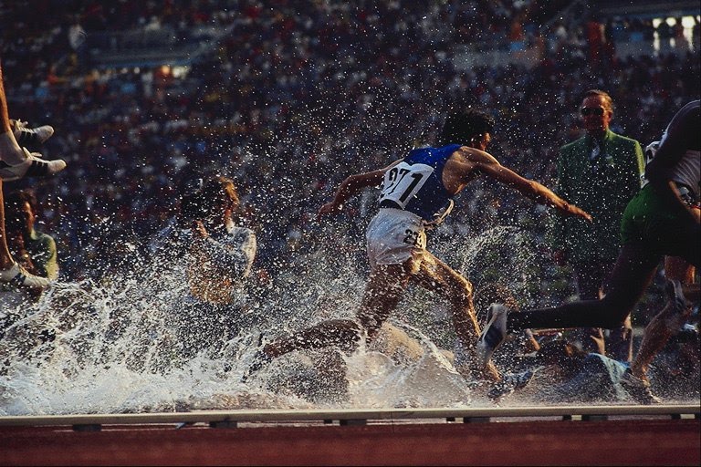 Спорт в мире сегодня. Пазл с бегунами.
