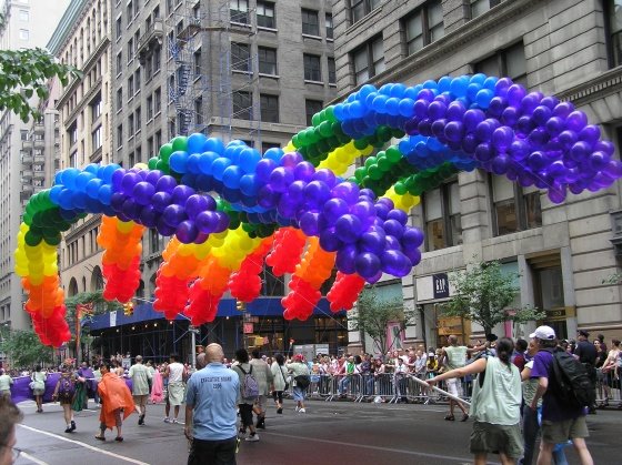 gay_pride_balloons.jpg.