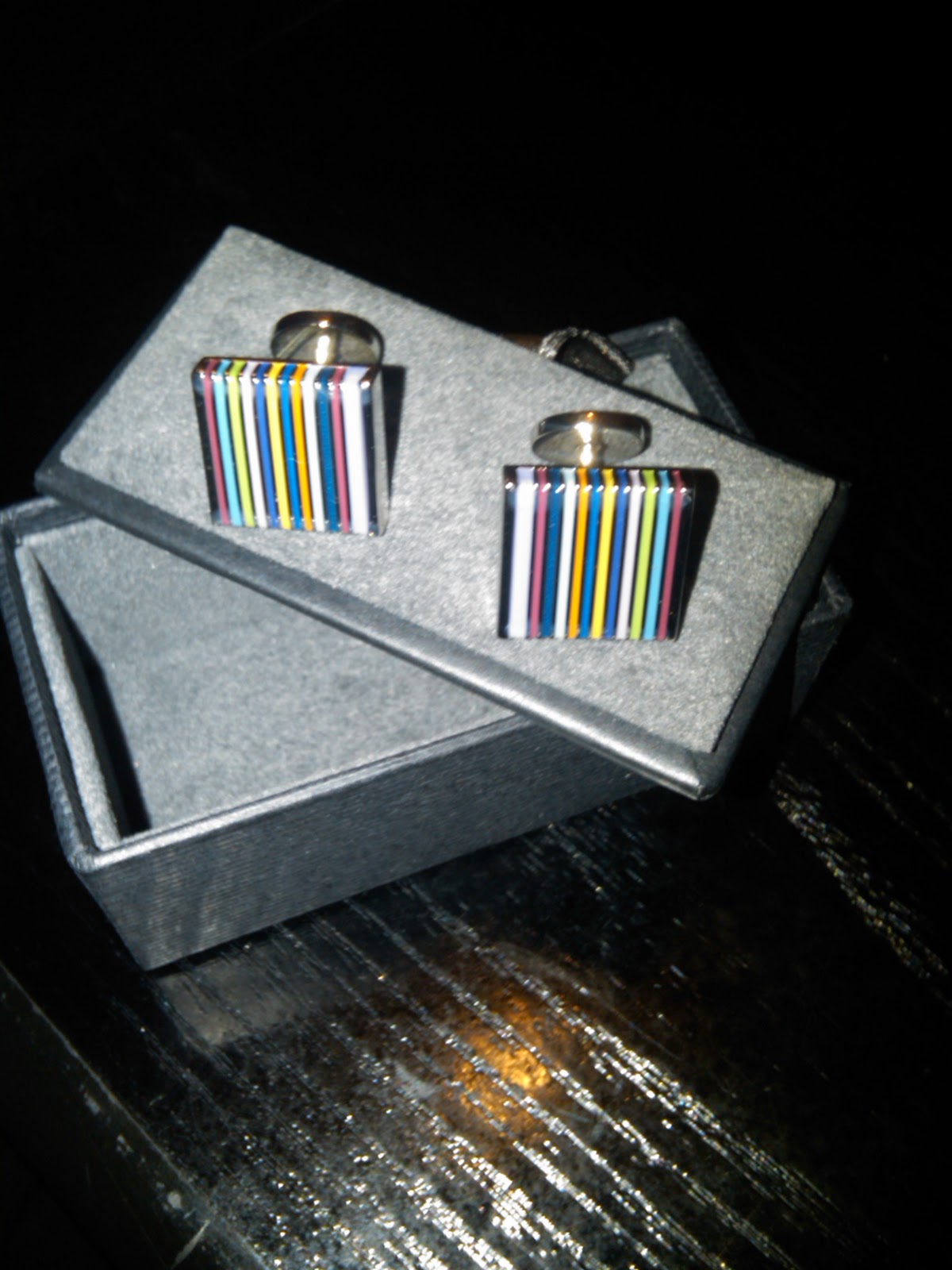 DIARY OF A CLOTHESHORSE: AUSTIN REED "CUFFLINKS" GIVE AWAY