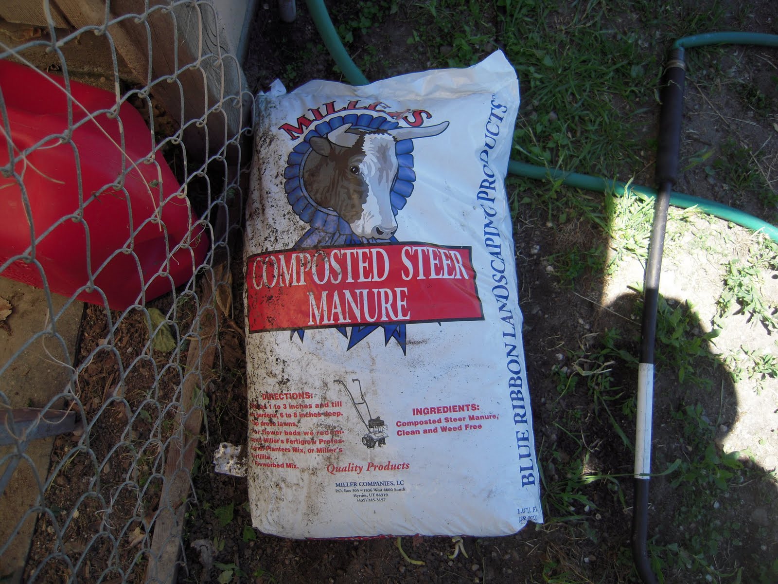 The Garden Inventors Tips, tricks & original ideas Tea Bag Fertilizer