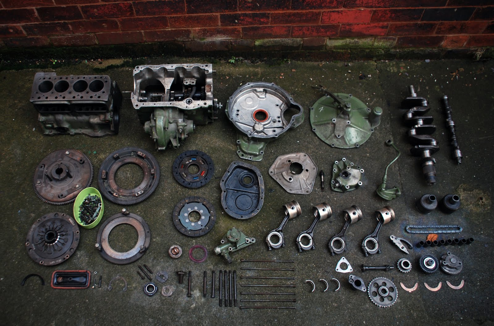 Oly Rainforth: Austin Mini Engine