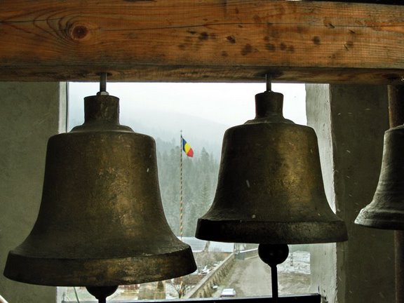 [Manastirea+Petru+Voda.jpg]