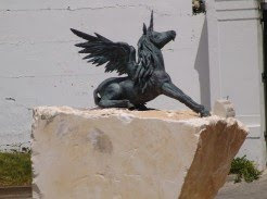 Unicornio ( obra homenaje póstumo)