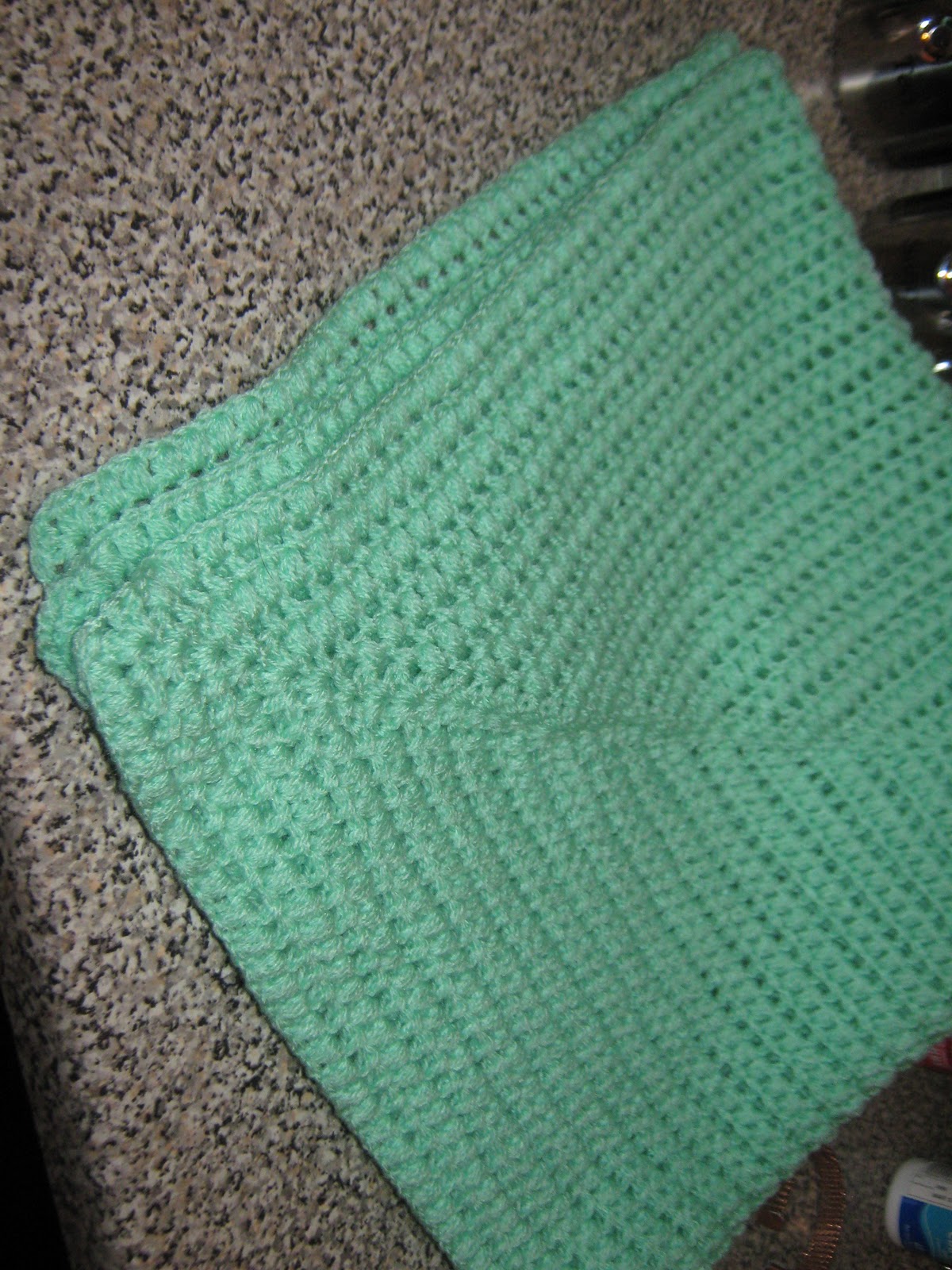 ruledbyguineapigs-mint-green-puff-blanket