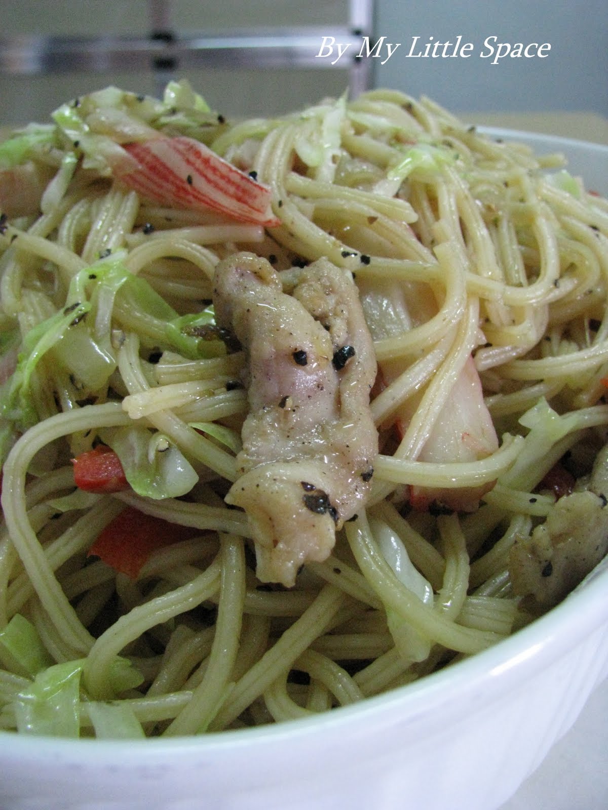 Stir Fried Black Pepper Chicken & Spaghetti