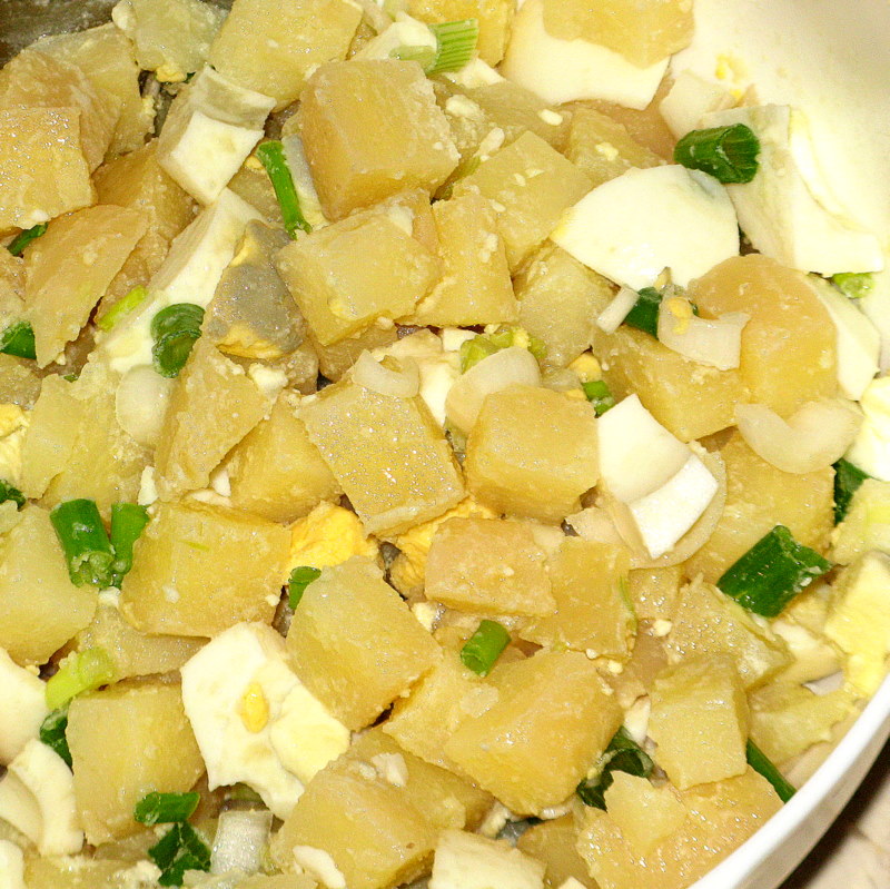 Tentativas y Variaciones Ensalada de Papas y Huevos