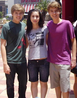 Celebrity Takeover: Dylan & Cole Sprouse CHILE MEETING.