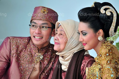 Wiwid Gunawan officially got married. Congrats! (Late post, again)