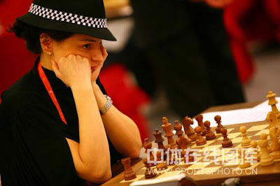 la championne du monde d'échecs Alexandra Kosteniuk - photo site officiel