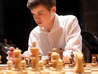 Echecs en Roumanie : Carlsen fait le break