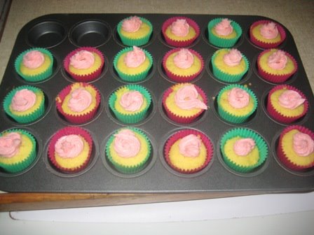 [Cupcakes+for+Grandfather+006.JPG]