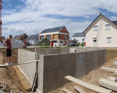 DAS HAUSBAUKOMMANDO: Wir gehen zum Lachen in den Keller...