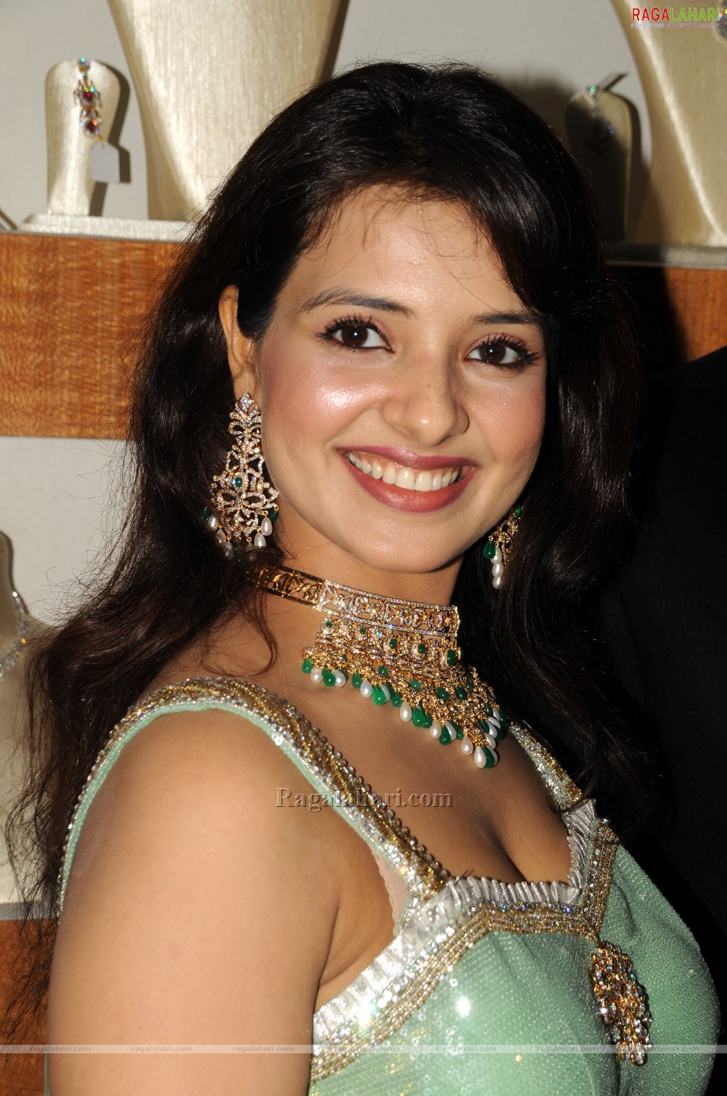 Spicy Actress &amp; Models Saloni Very Hot Photos