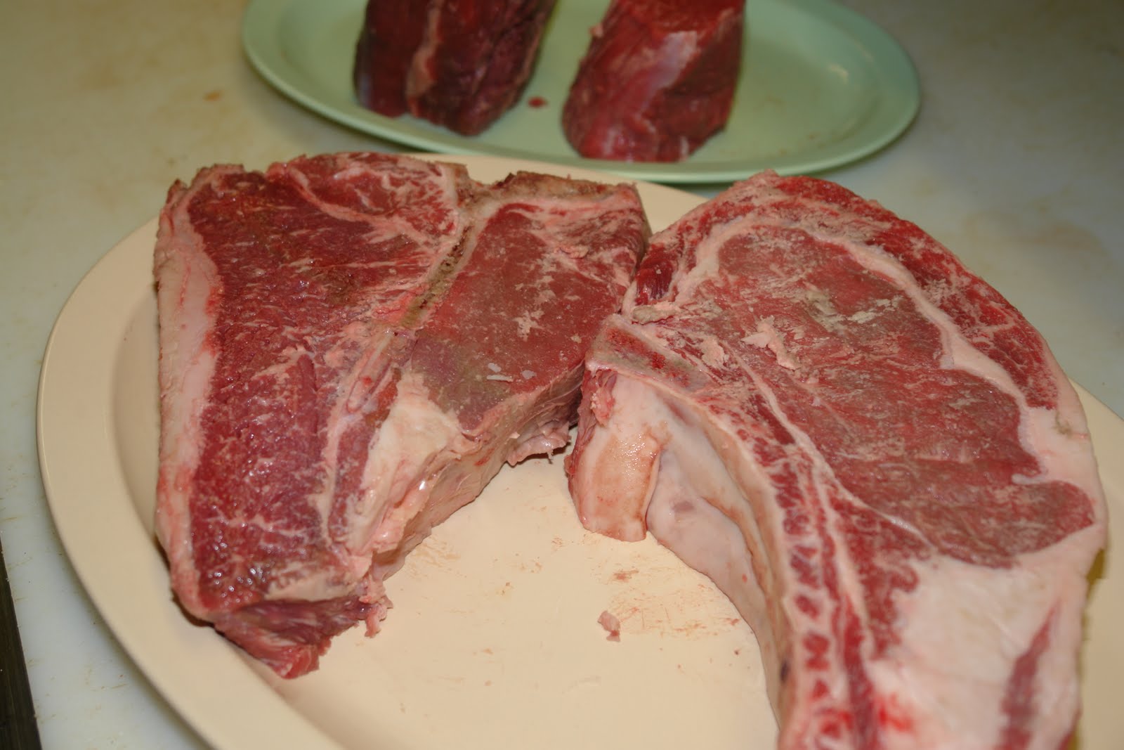 Bite and Booze Get Your Steak On at Doe's Eat Place